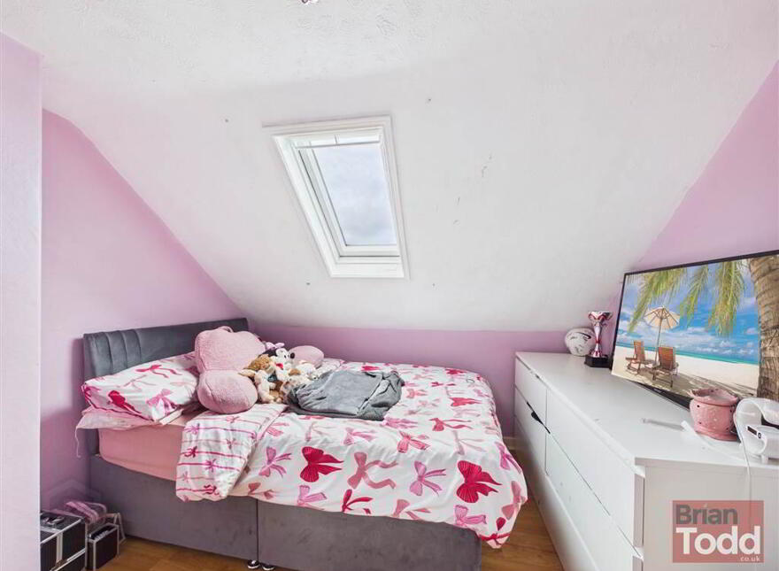 Bay Road, Larne, BT40 1DE