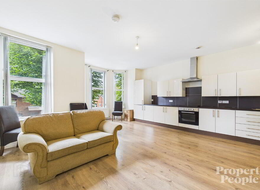 10b Glandore Avenue, Belfast, BT15 3FB