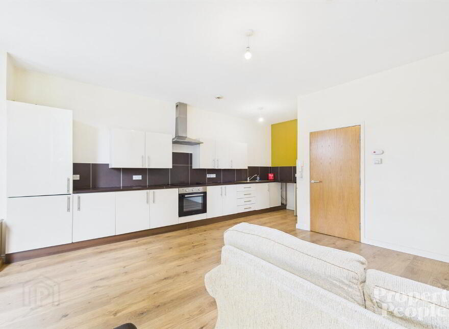 10b Glandore Avenue, Belfast, BT15 3FB