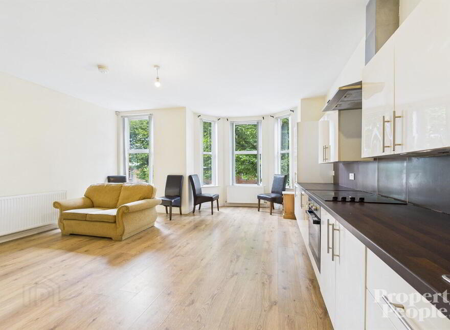 10b Glandore Avenue, Belfast, BT15 3FB