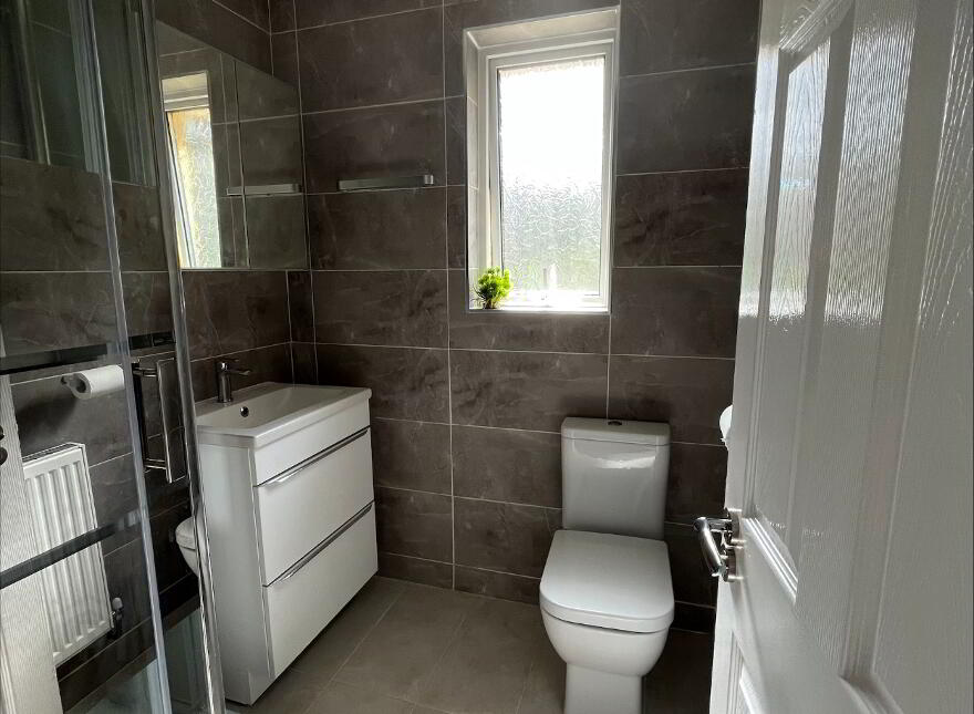 9 Firmount Crescent, Holywood, BT18 9QN