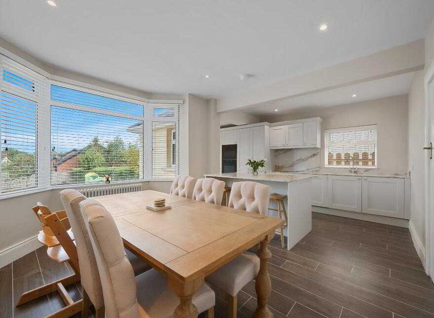 6 Kingsway Avenue, Belfast, BT5 7DN