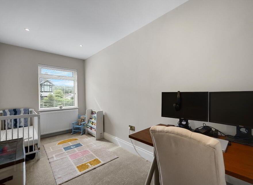 6 Kingsway Avenue, Belfast, BT5 7DN
