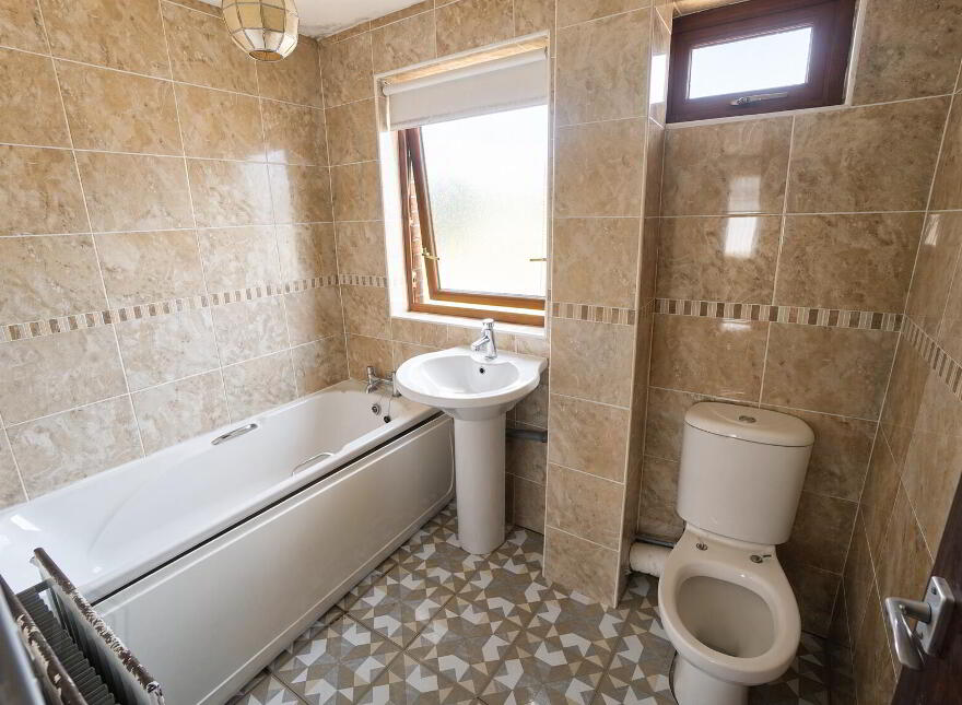 9 Burleigh Walk, Carrickfergus, BT38 8HP