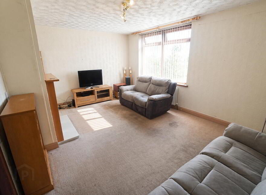 9 Burleigh Walk, Carrickfergus, BT38 8HP