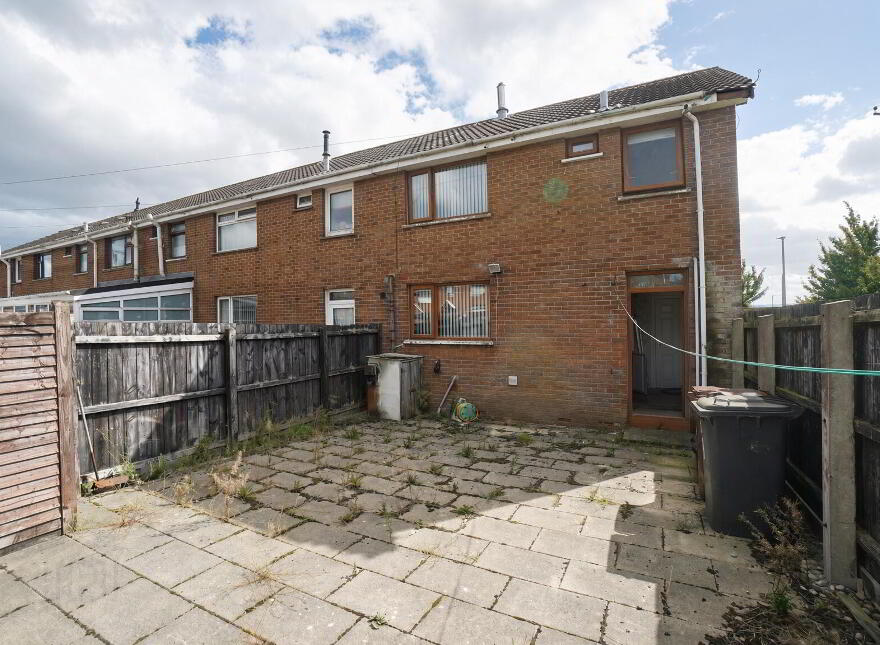 9 Burleigh Walk, Carrickfergus, BT38 8HP