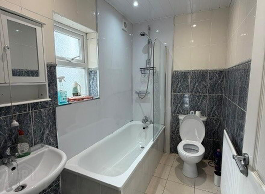 116 Dunluce Avenue, Belfast, BT9 7AZ