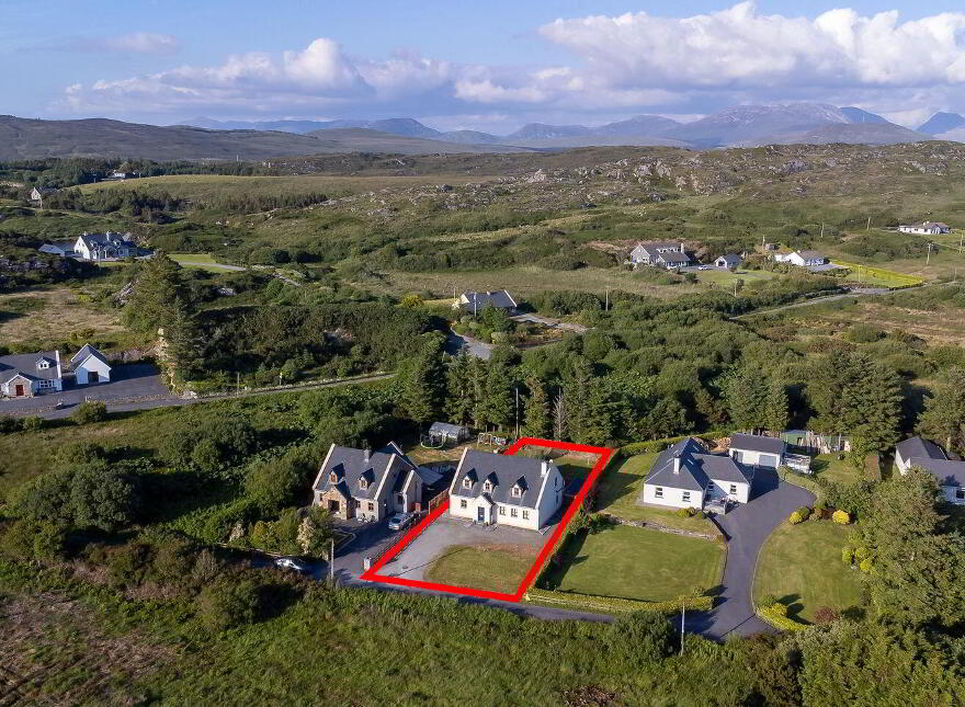 Westport Road, Clifden, H71V242