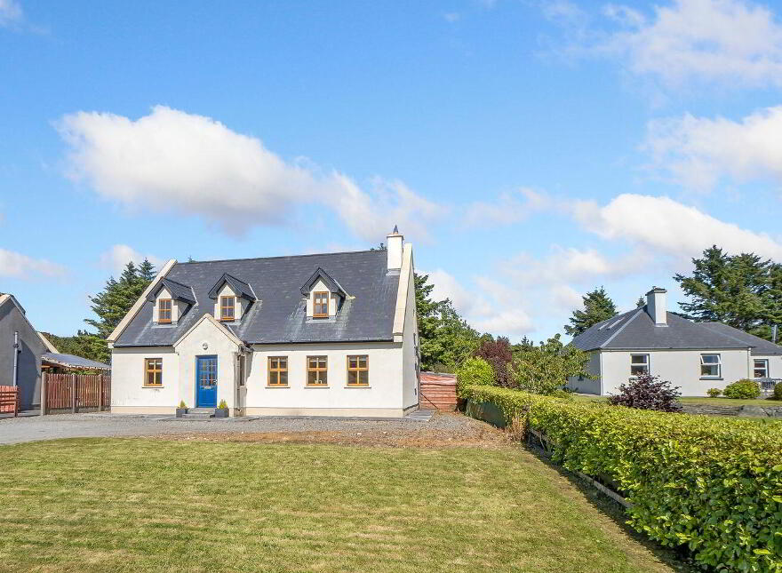 Westport Road, Clifden, H71V242