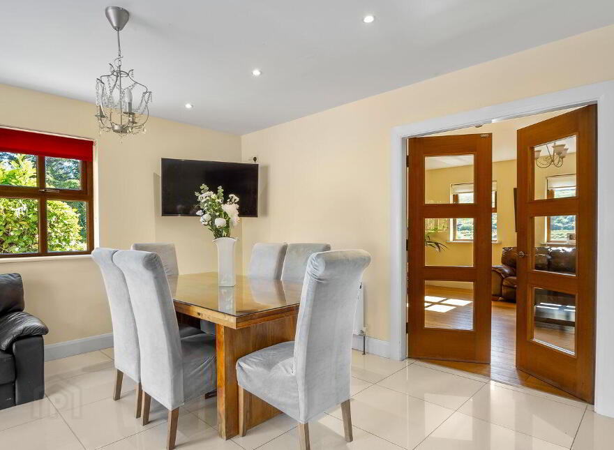 Westport Road, Clifden, H71V242