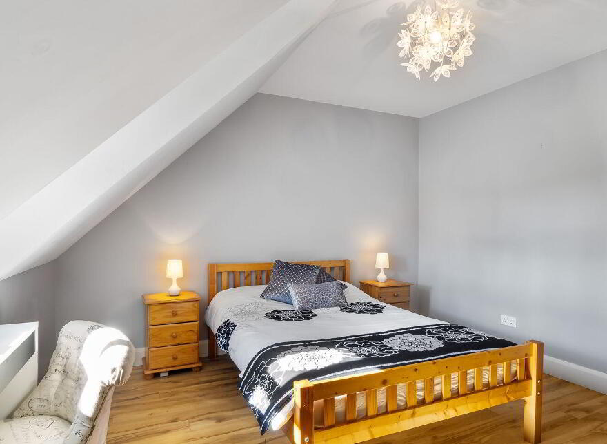Westport Road, Clifden, H71V242