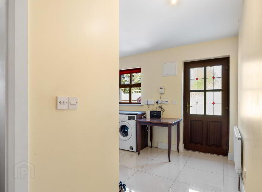 Westport Road, Clifden, H71V242
