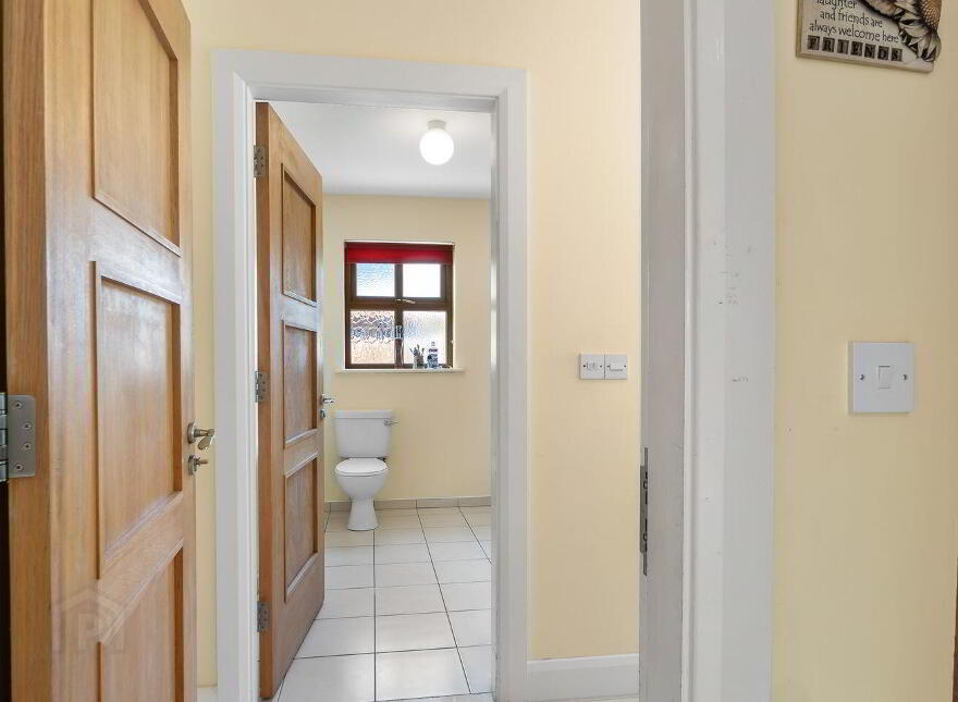 Westport Road, Clifden, H71V242
