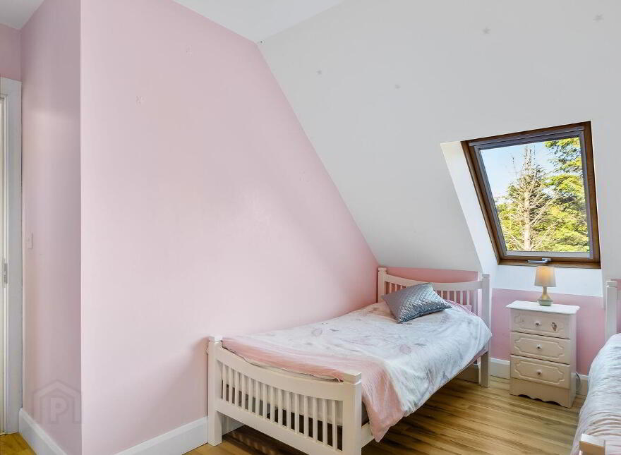 Westport Road, Clifden, H71V242