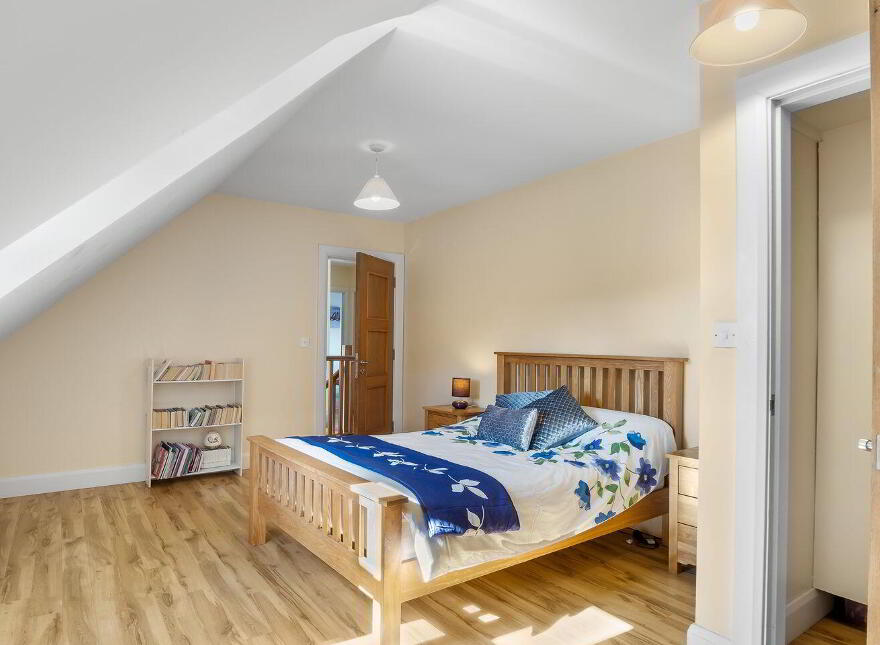 Westport Road, Clifden, H71V242