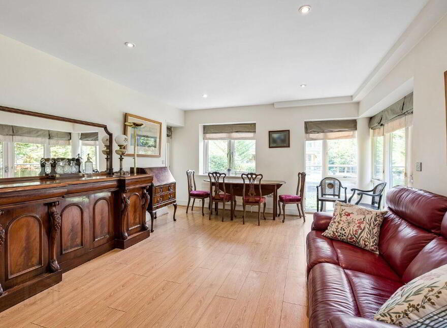 Apartment 3 Kelston Hall, Foxrock, Foxrock, D18F594