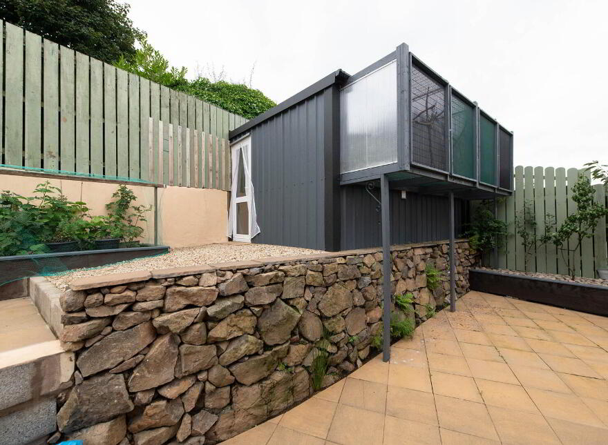 6 Rowan Court, Carnmoney, Newtownabbey, BT36 6YJ