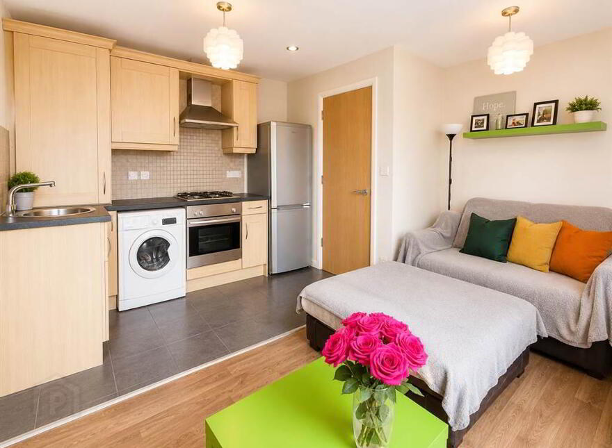 Apartment 4 188-190 Albertbridge Road, Belfast, BT5 4GU