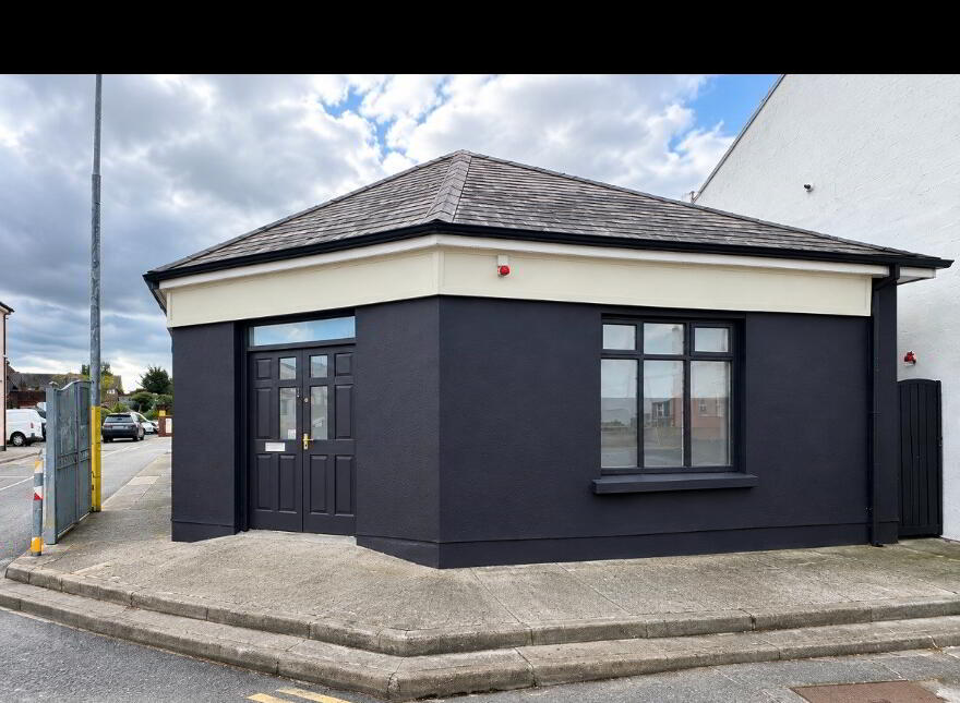Cross Street, Carrickmacross, A81EK13