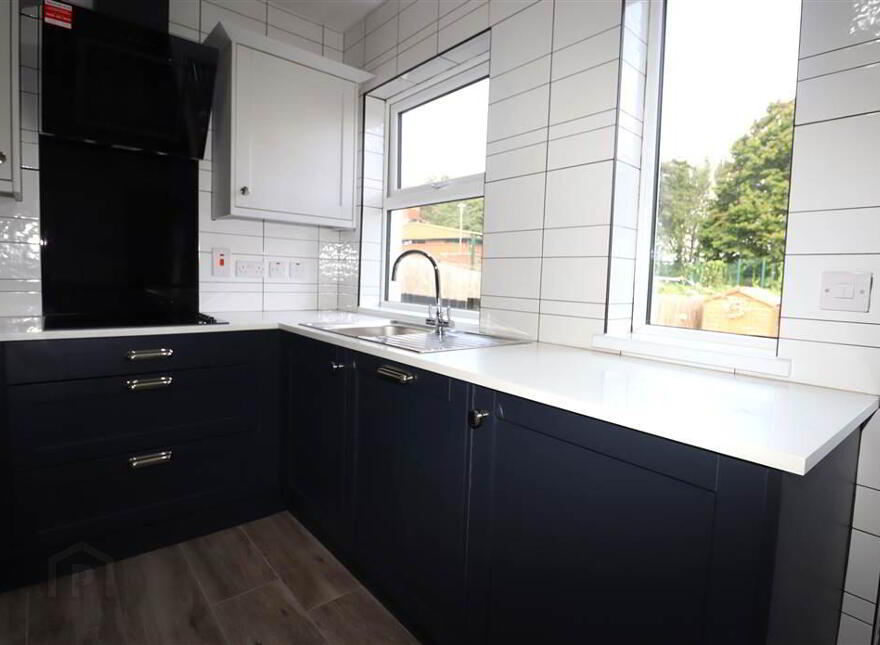 2 Garvey Terrace, Low Road, Lisburn, BT27 4TW