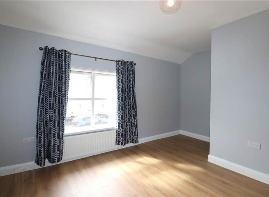 2 Garvey Terrace, Low Road, Lisburn, BT27 4TW