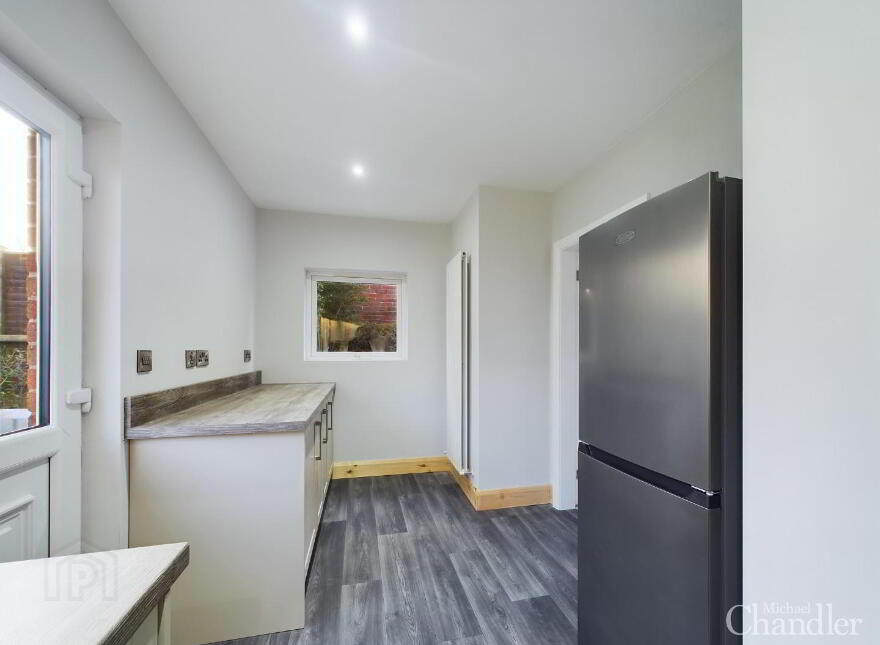 4 Queenside, Carryduff, Belfast, BT8 8NS