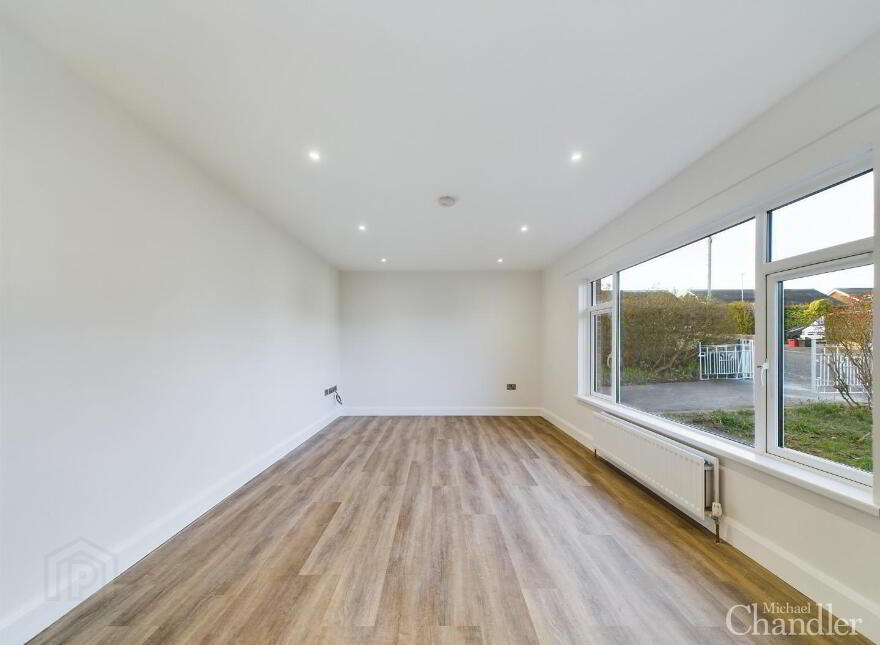 4 Queenside, Carryduff, Belfast, BT8 8NS