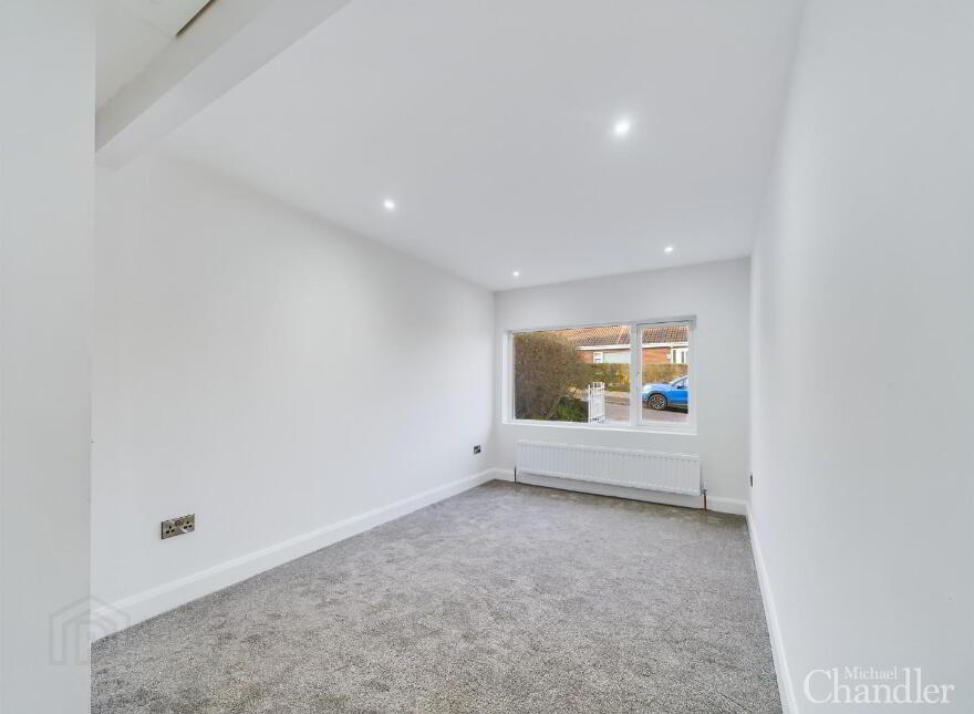4 Queenside, Carryduff, Belfast, BT8 8NS