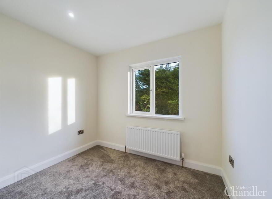 4 Queenside, Carryduff, Belfast, BT8 8NS