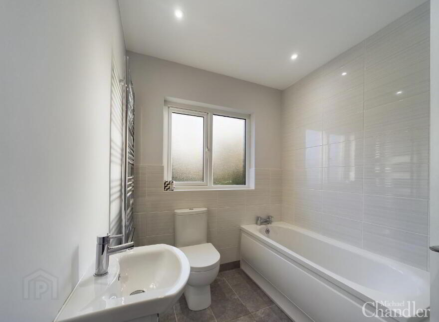 4 Queenside, Carryduff, Belfast, BT8 8NS