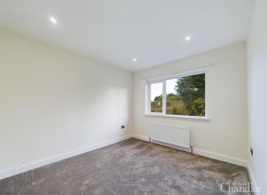4 Queenside, Carryduff, Belfast, BT8 8NS
