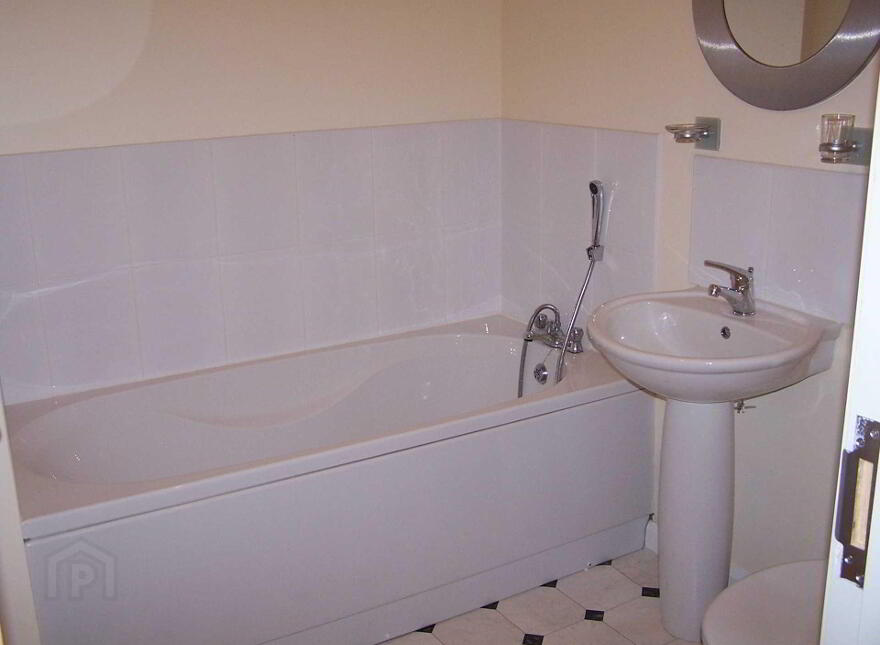 Apt 6 20, Lewis Mews, Lewis Square, Belfast, BT4 1FY