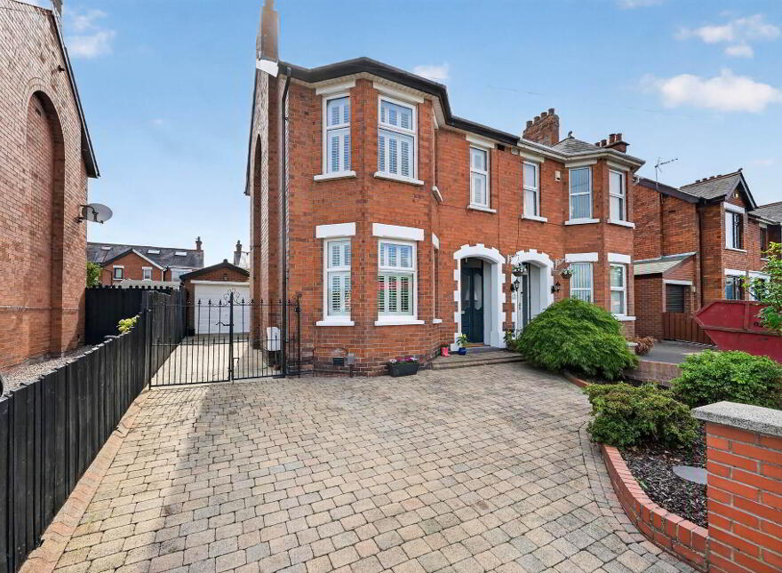 62 Ladas Drive, Belfast, BT6 9FT