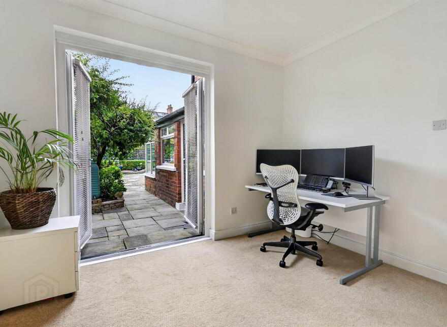 62 Ladas Drive, Belfast, BT6 9FT