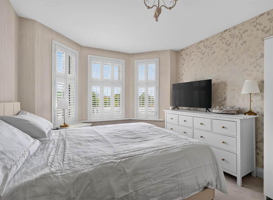 62 Ladas Drive, Belfast, BT6 9FT