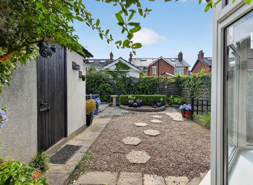 62 Ladas Drive, Belfast, BT6 9FT