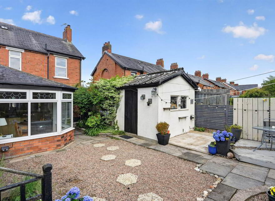 62 Ladas Drive, Belfast, BT6 9FT