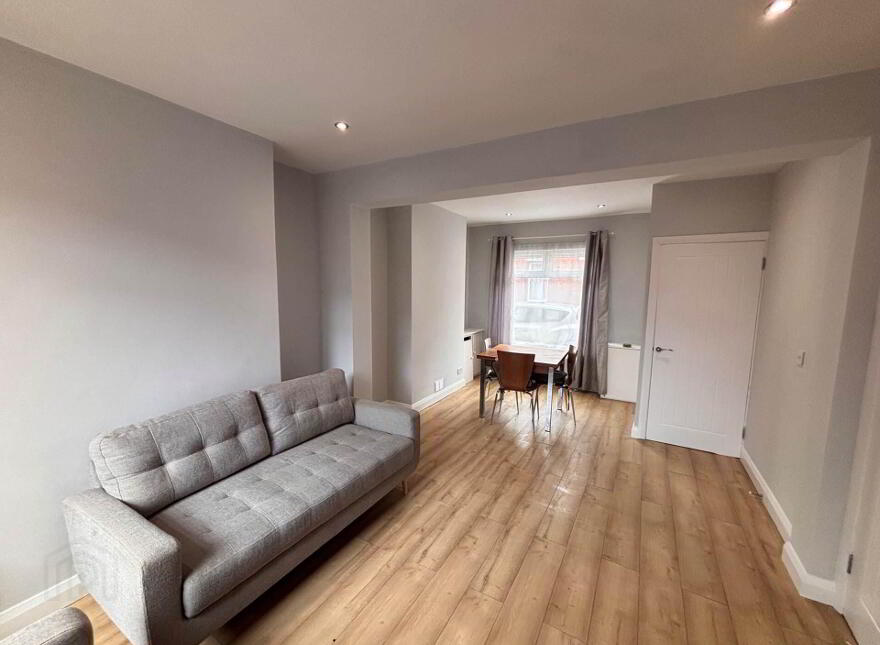 23 Kitchener Street, Belfast, BT12 6LE