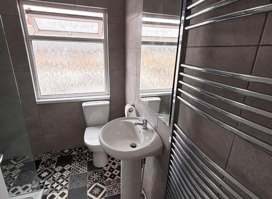 23 Kitchener Street, Belfast, BT12 6LE