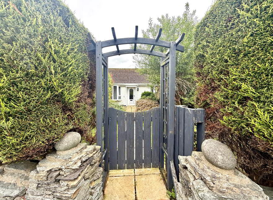 172 Eleaghmore Park, Derry, BT48 8DZ