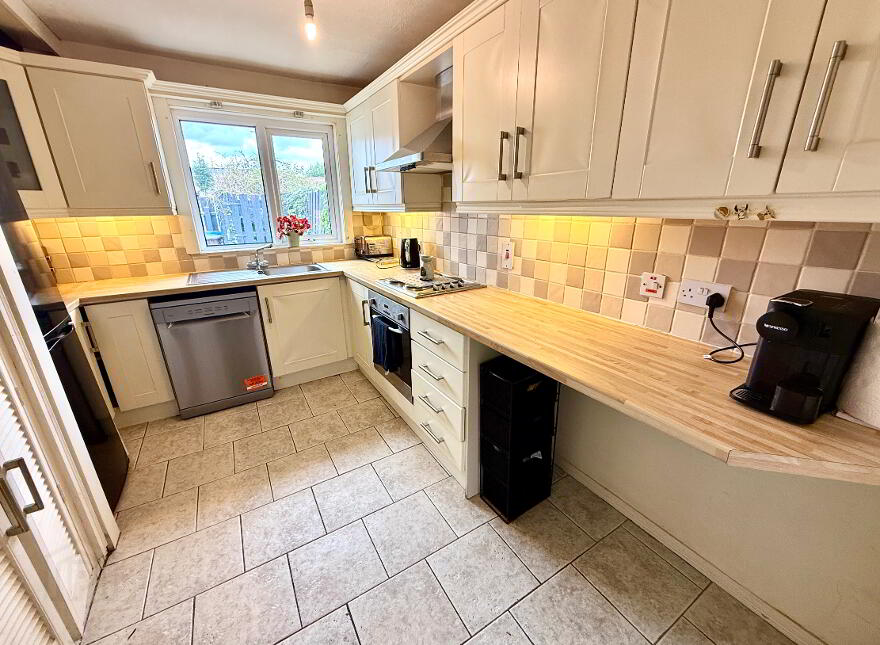 172 Eleaghmore Park, Derry, BT48 8DZ