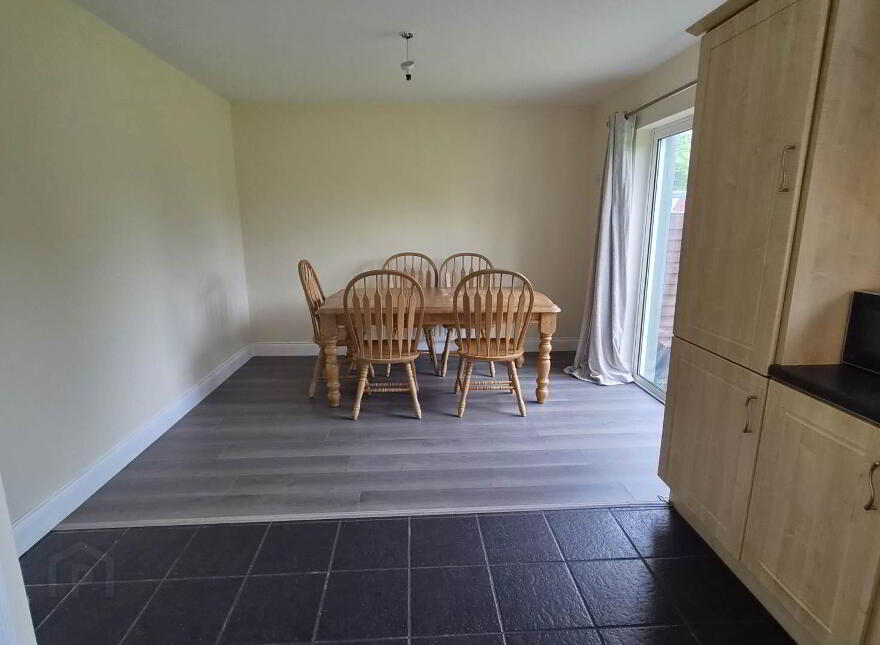 132 Foxhills, Letterkenny, F92RX6K
