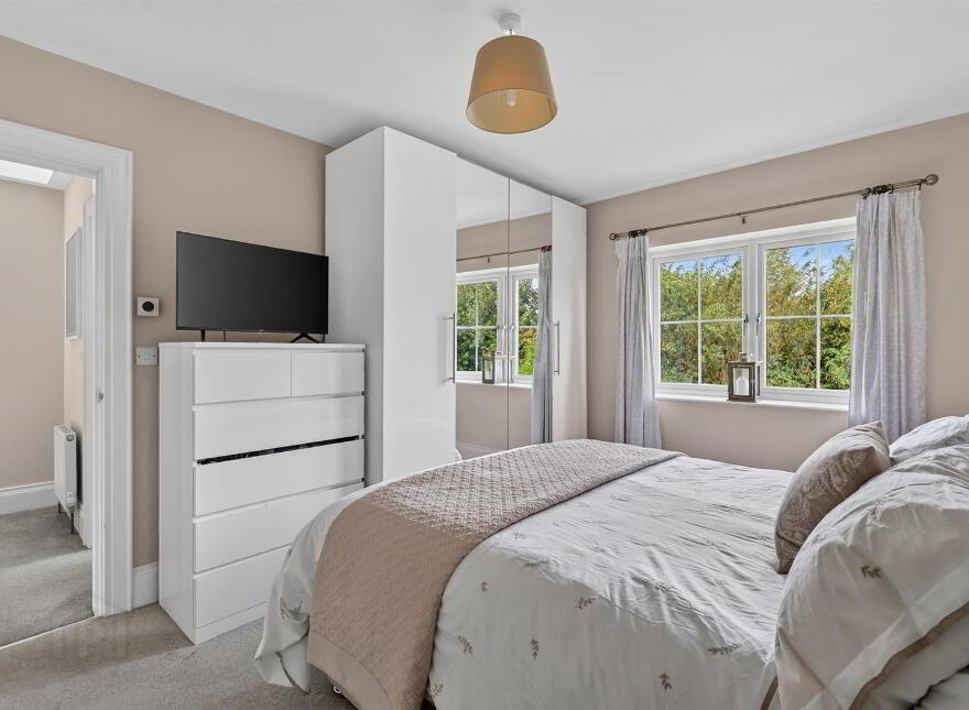 13 Balmoral Park Gardens, Belfast, BT10 0AF