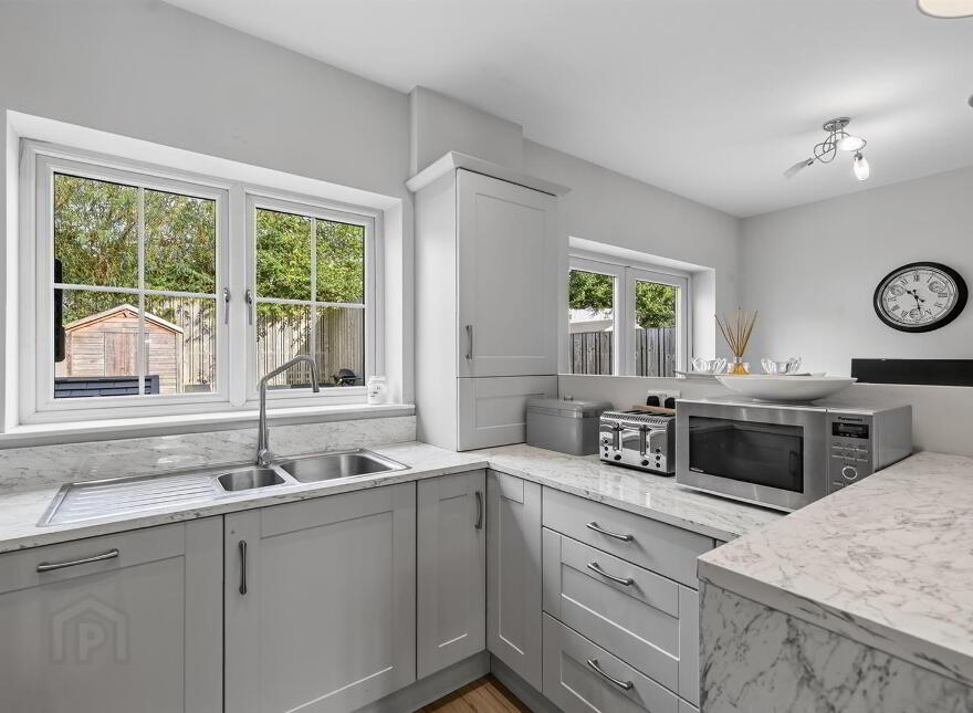 13 Balmoral Park Gardens, Belfast, BT10 0AF