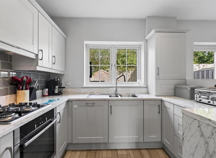 13 Balmoral Park Gardens, Belfast, BT10 0AF