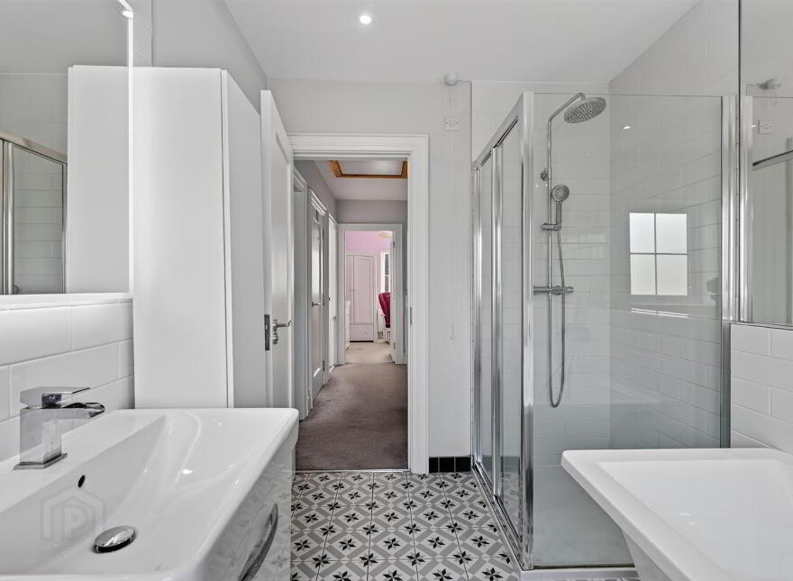 13 Balmoral Park Gardens, Belfast, BT10 0AF