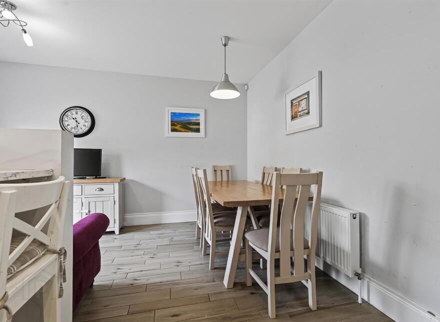 13 Balmoral Park Gardens, Belfast, BT10 0AF