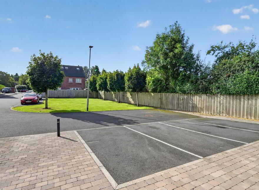 13 Balmoral Park Gardens, Belfast, BT10 0AF