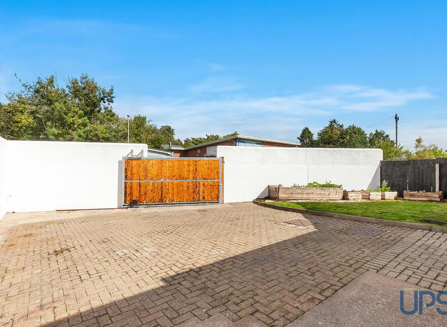60 Colinmill, Dunmurry, Belfast, BT17 0AR