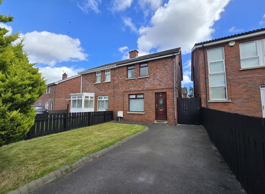 31 Dunsy Way, Comber, Newtownards, BT23 5DG